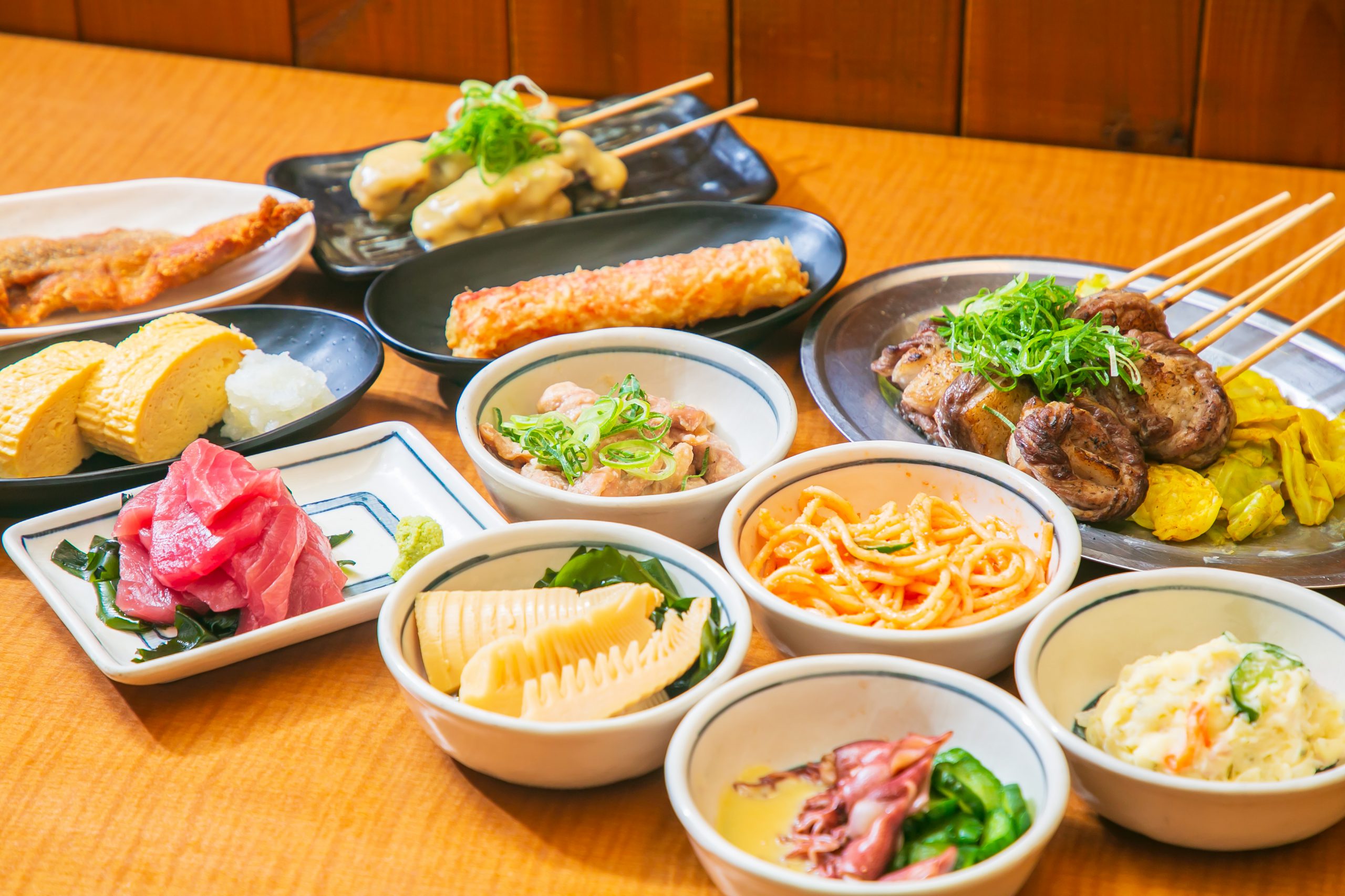 酒飲みの聖地「赤垣屋」が愛される理由｜名物と混雑・予約攻略を徹底解明