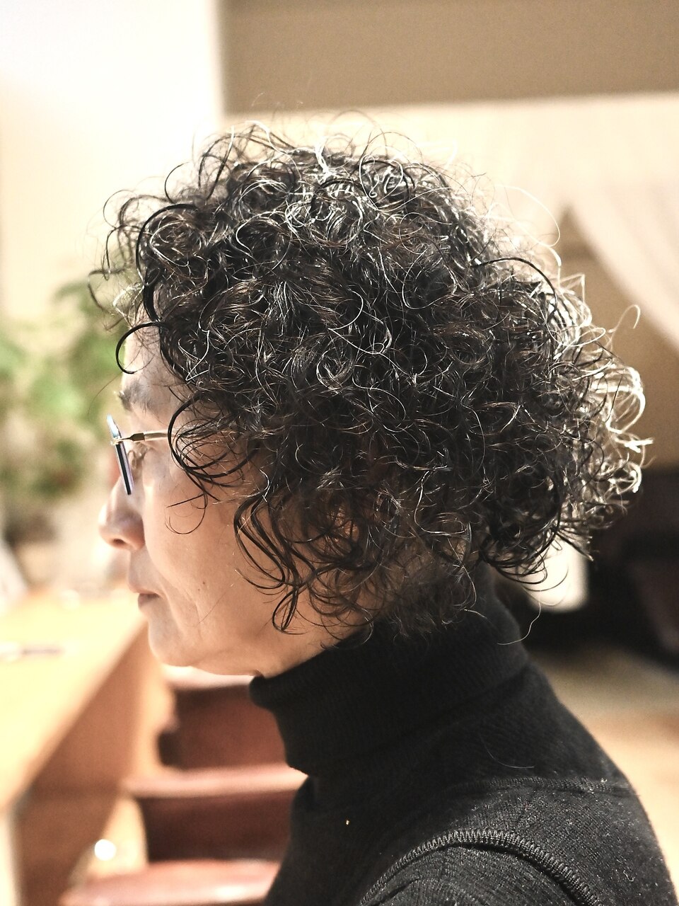 70代がショートパーマを選ぶ決定打！2026年若見え人気髪型と失敗回避術