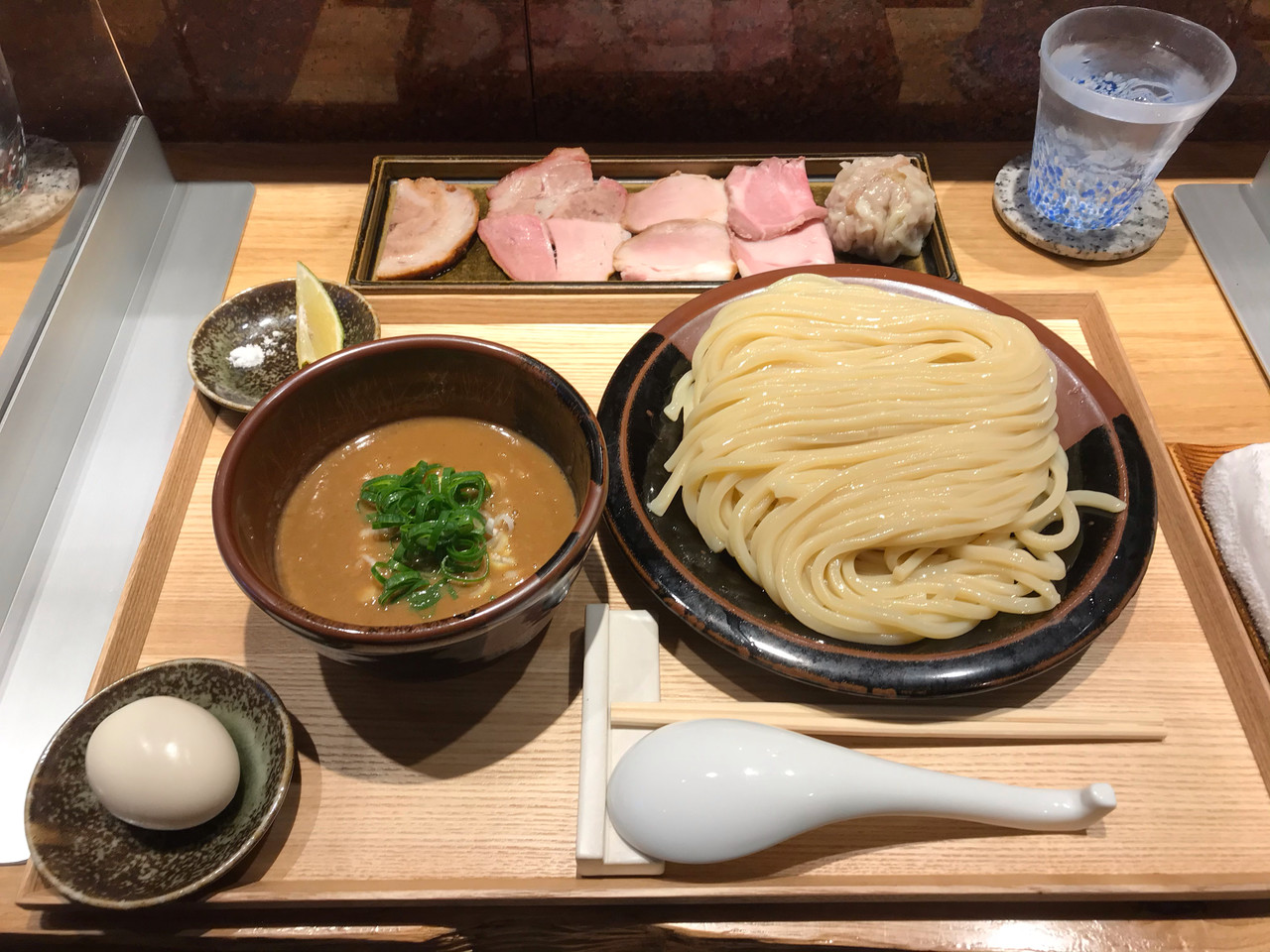 ラーメン聖地・松戸の最新激戦区！とみ田整理券の極意と穴場店