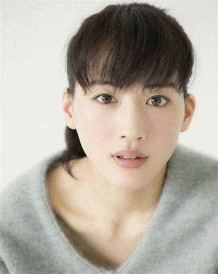 綾瀬はるかの「谷間」検索が映すもの、衣装報道と視線の現在地