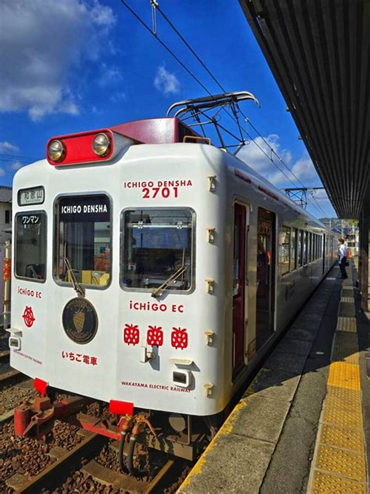 電車内の「脇盗撮」急増の真相：新型盗撮の手口と2023年「撮影罪」施行による法的変化