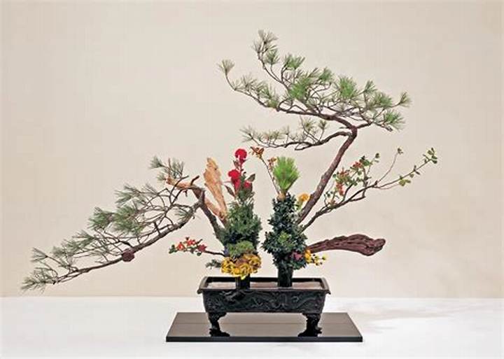 花飾りの奥深き世界：日本の伝統美から現代のフラワーアートまで徹底解説