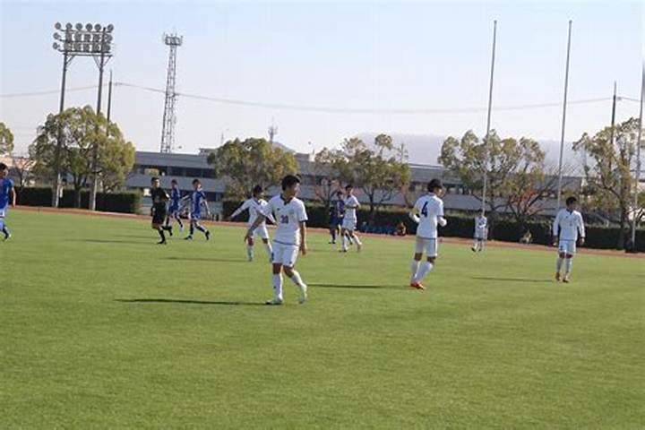 中国リーグで躍進する広島文化学園大学サッカー部｜強靭な戦術と郷原から描く全国への挑戦軌跡