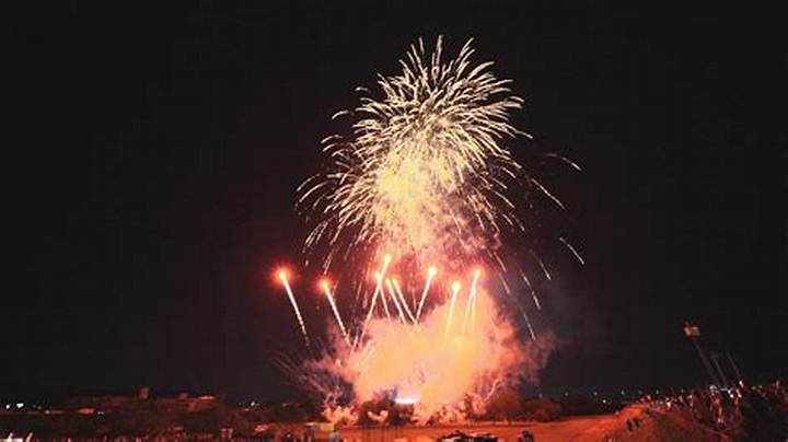 桐生花火2022が灯した希望の光｜3年ぶりの夜空を彩った1200発と地域再生の真実