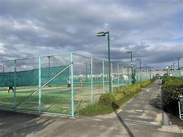 大阪のメガテニス拠点「くにじまテニス」全貌ガイド｜コート設備・アクセス・予約手順を徹底解説