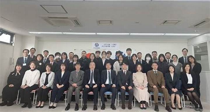 共立女子大学の入学式服装完全ガイド｜スーツの色選びからガイダンス日の私服マナーまで徹底追跡