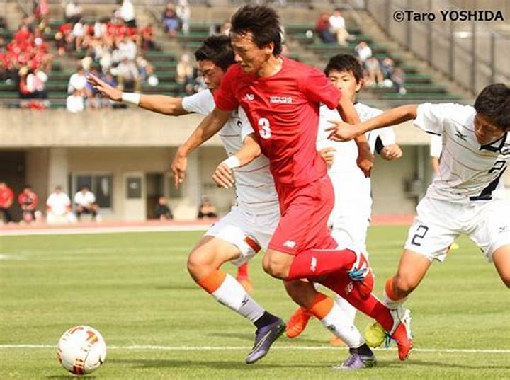 九国サッカーの真実：地元を燃やすスポーツの力