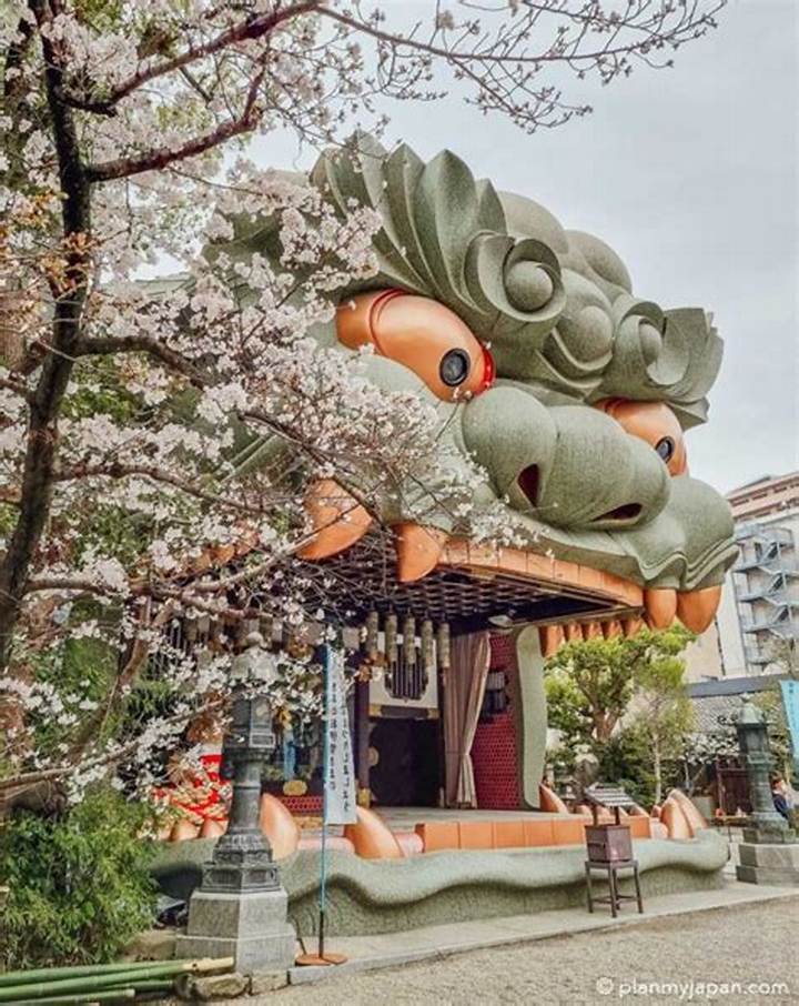 都市の境内に息づく自然の恵み。難波神社マルシェが変える食と暮らしの選択肢
