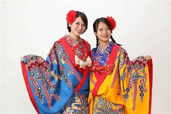 沖縄の七五三を彩る「琉装」の魅力｜伝統衣裳の歴史・着こなしとおすすめ参拝スポット