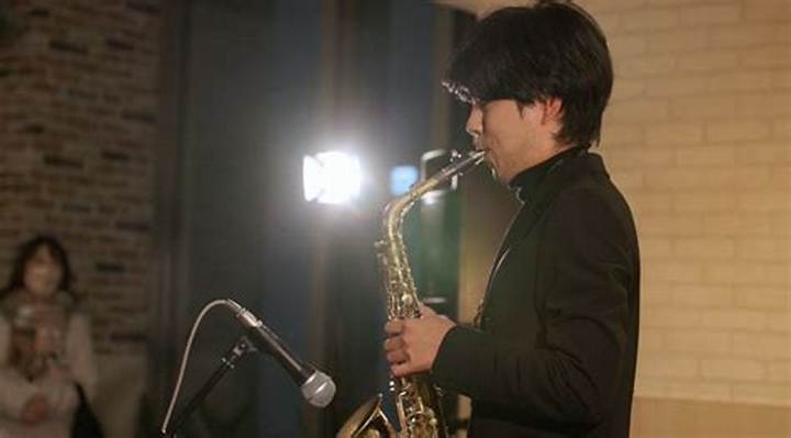 細川慎二の軌跡と音色｜路上ライブから世界へ挑むサックス奏者の真実