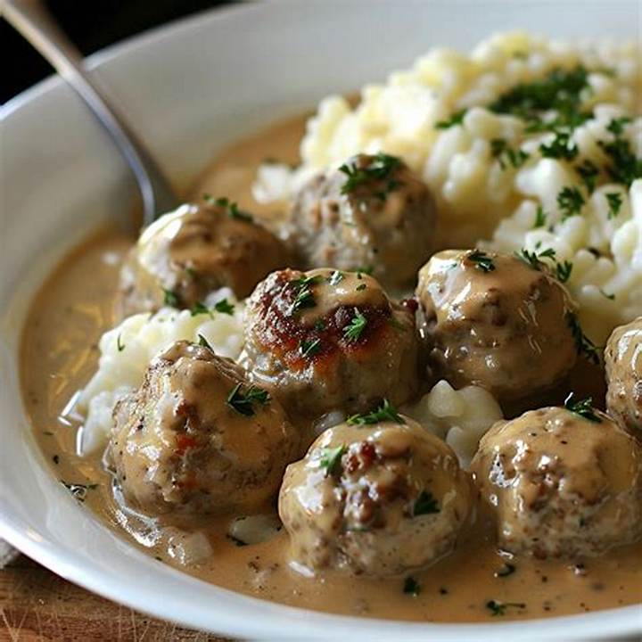 北欧名物「ショットブラール」の真実：王の亡命からIkea、世界を魅了するスウェーデン風ミートボールの進化史