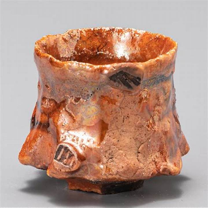 十河隆史の陶芸：指跡が残る温かみと個性の器